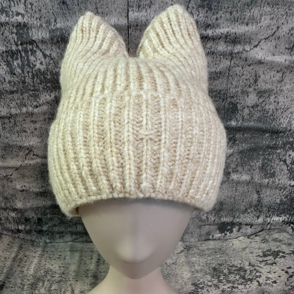 *CUTE* NEW CHUNKY KNIT BEANIE WITH EARS